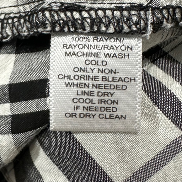 Loft || woman’s paid long sleeves blouse Size Large - Picture 5 of 6